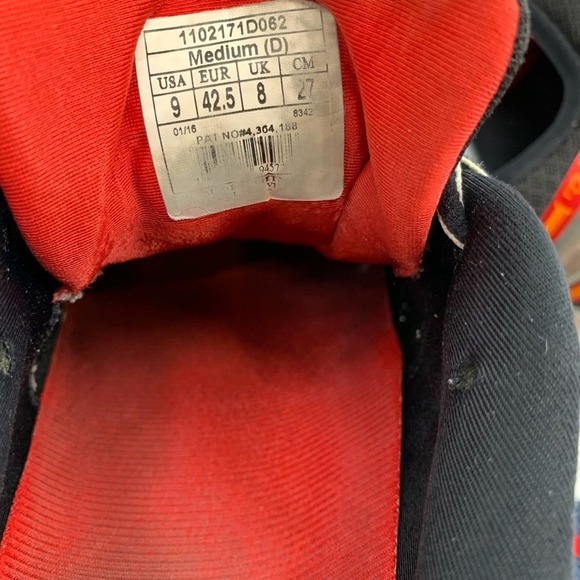 BROOKS Ravenna 7 Running Shoe Sneaker Black Red 9 Men Lace Up Walking Shoe - Picture 9 of 9